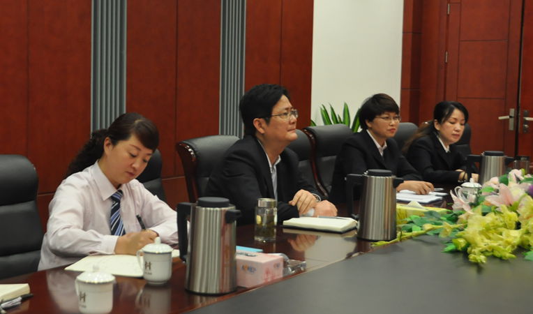 華億集團認真聽取丁局長的指導意見。