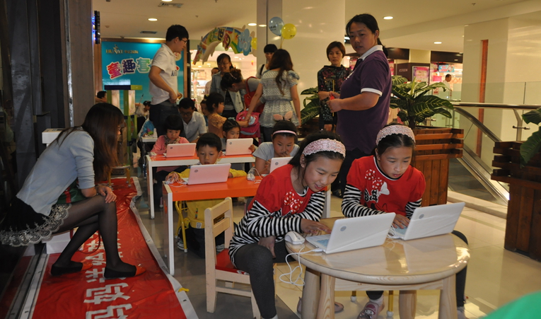 少兒科舉大賽活動讓小朋友充分發揮聰明才智