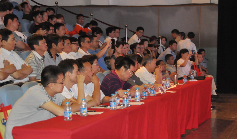 評委、觀眾被華億國際情景劇表演深深吸引