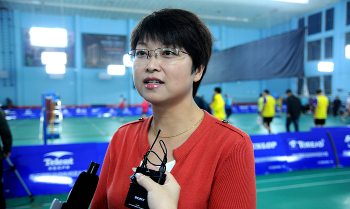 華億國際副總經(jīng)理孫艷接受媒體采訪