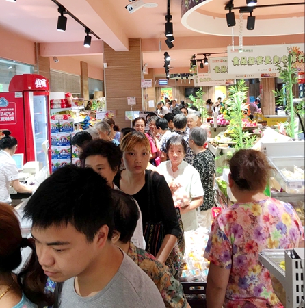 華億生活超市人氣火爆