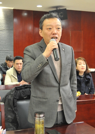 合作伙伴代表陳俊拜年